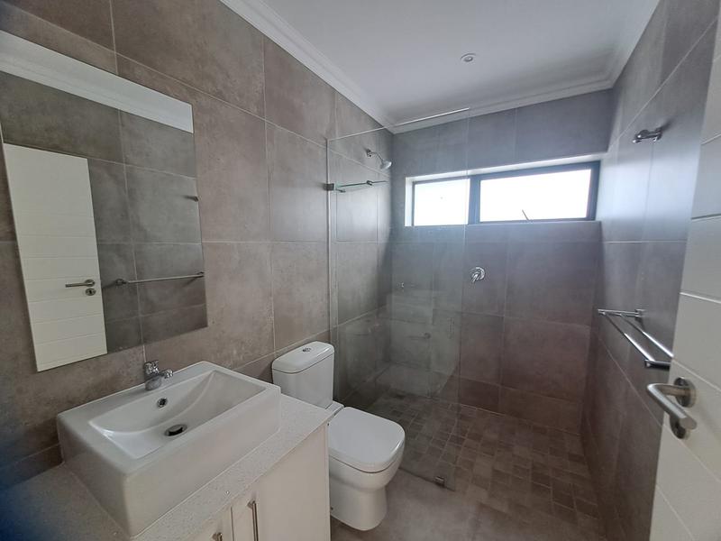 To Let 2 Bedroom Property for Rent in Kraaibosch Park Western Cape